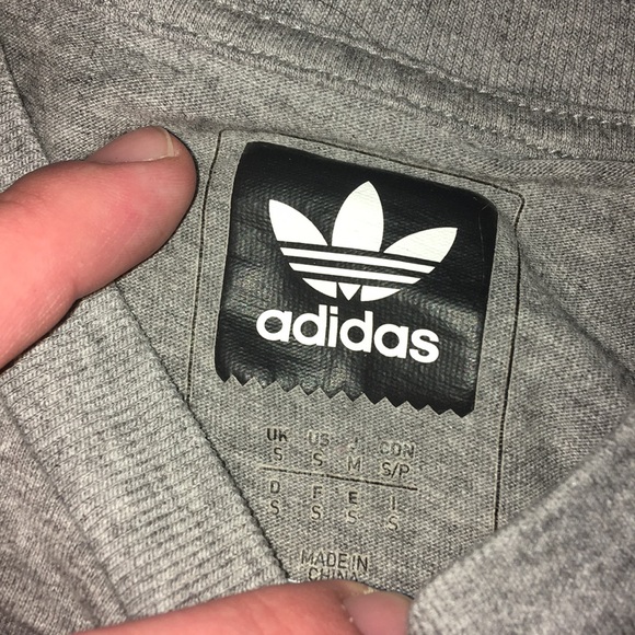 Adidas men’s small shirt! - Picture 3 of 4